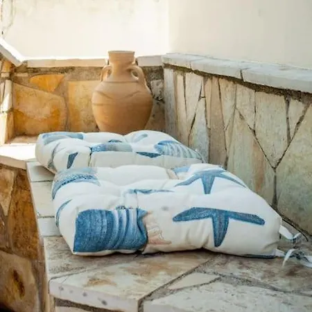 Vila Anastasia With Hot Tub By The Sea *